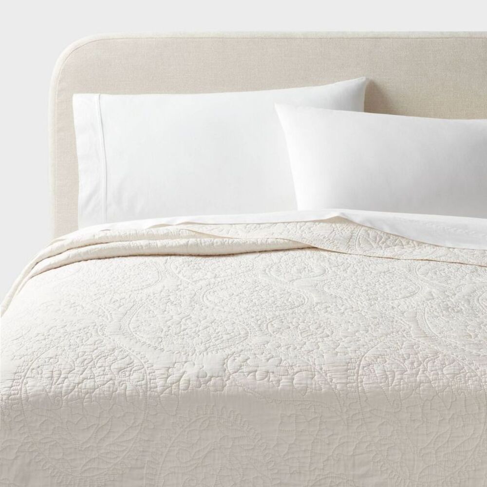 Full/Queen Garment Washed Paisley Stitch Quilt - Ivory